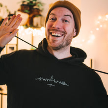 Lade das Bild in den Galerie-Viewer, Der &quot;Ulmliebe&quot; Hoodie - versch.Farben
